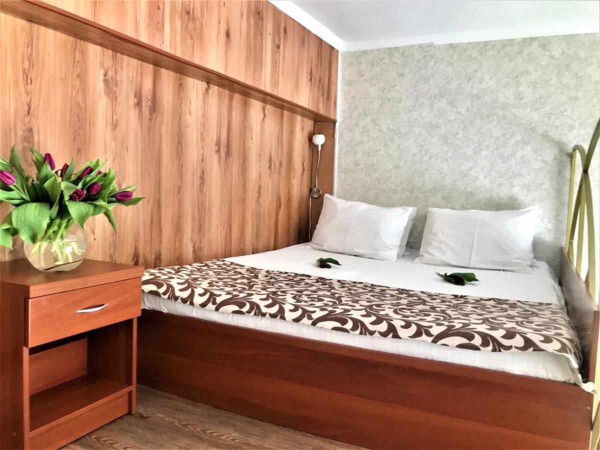 Мини-Отель Лучезарный Gagra Esterno foto